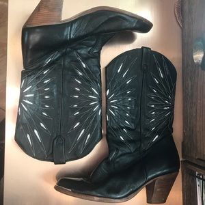 Dingo boots! Beautiful detailed. Black leather